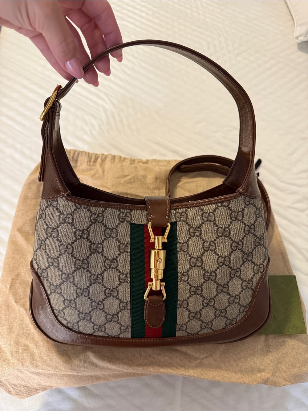 Gucci Brown GG Supreme Shoulder Bag with Green-Red Web - Picture 2 of 16